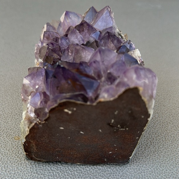 Beautiful Natural Purple Amethyst Geode Quartz Crystal Cluster - Picture 5 of 6